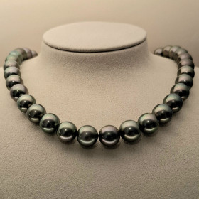         Weißgold, Halsschmuck, Catherine Sauvage Tahiti-Zuchtperlkette 502-5639 rund peacock 39 Perlen, Länge ca.43 cm 502-5639