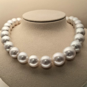         Weißgold, Halsschmuck, Catherine Sauvage Südsee-Zuchtperlkette 501-8991 rund weiß 29 Perlen, Länge ca.42,5 cm 501-8991