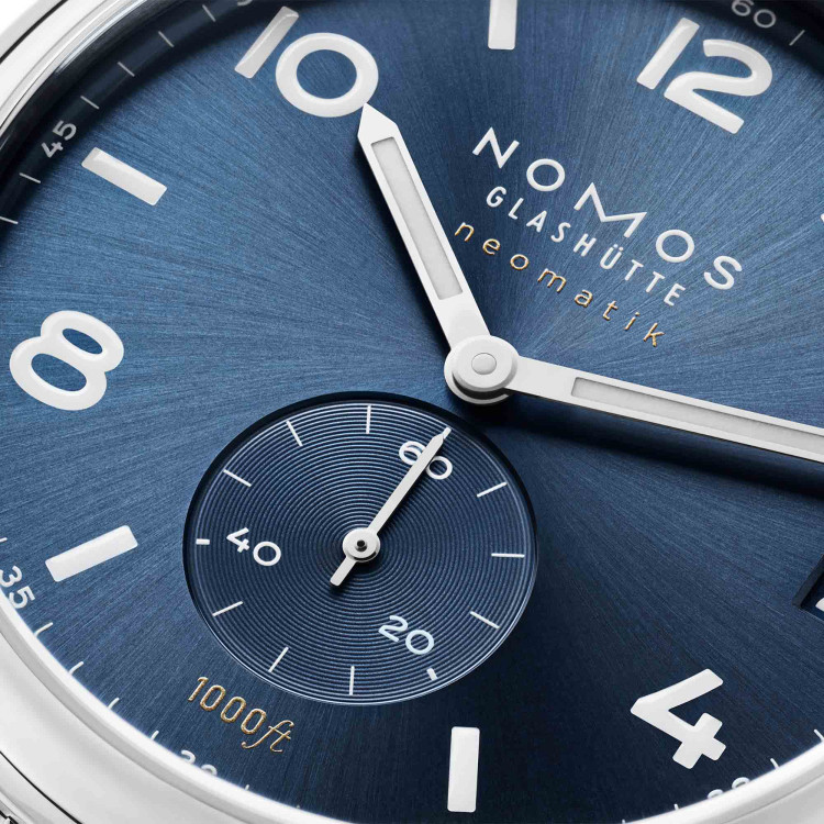 NOMOS Glashütte Club Sport neomatik 42 Datum blau - Bild 4 