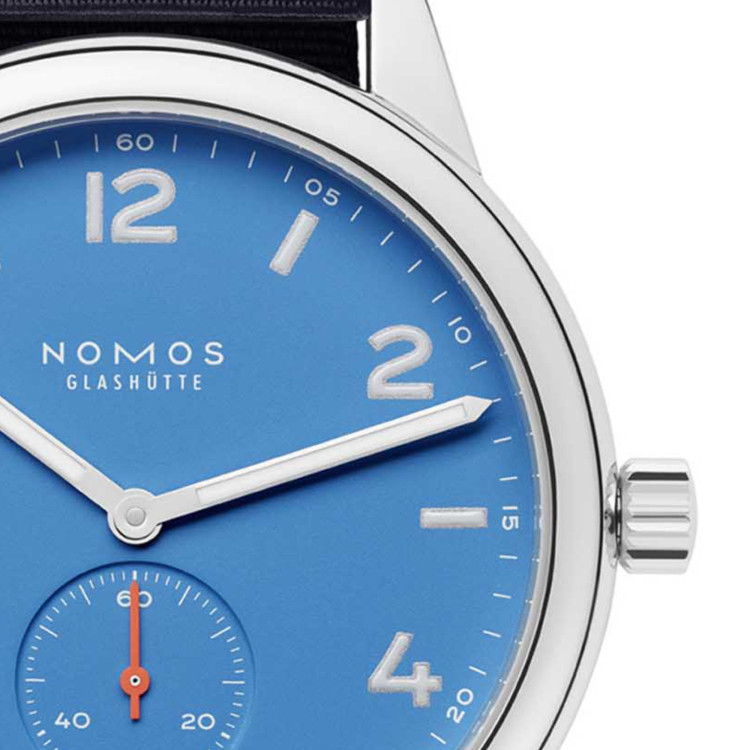 NOMOS Glashütte Club Automat Datum signalblau - Bild 3 