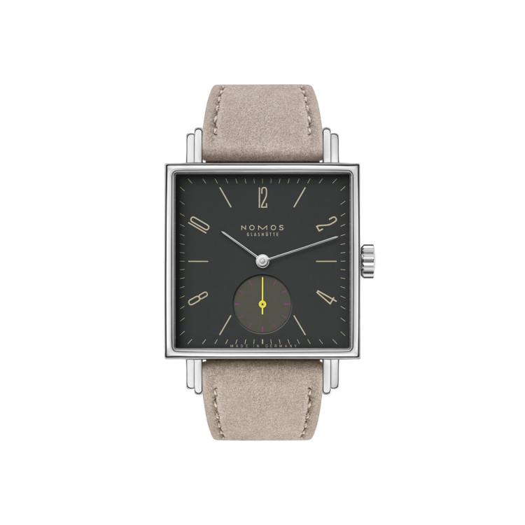 Handaufzug,  NOMOS Glashütte Tetra Basalt 