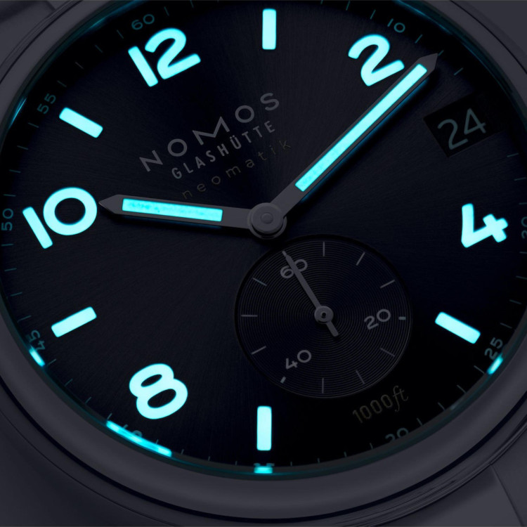 NOMOS Glashütte Club Sport neomatik 42 Datum schwarz - Bild 5 