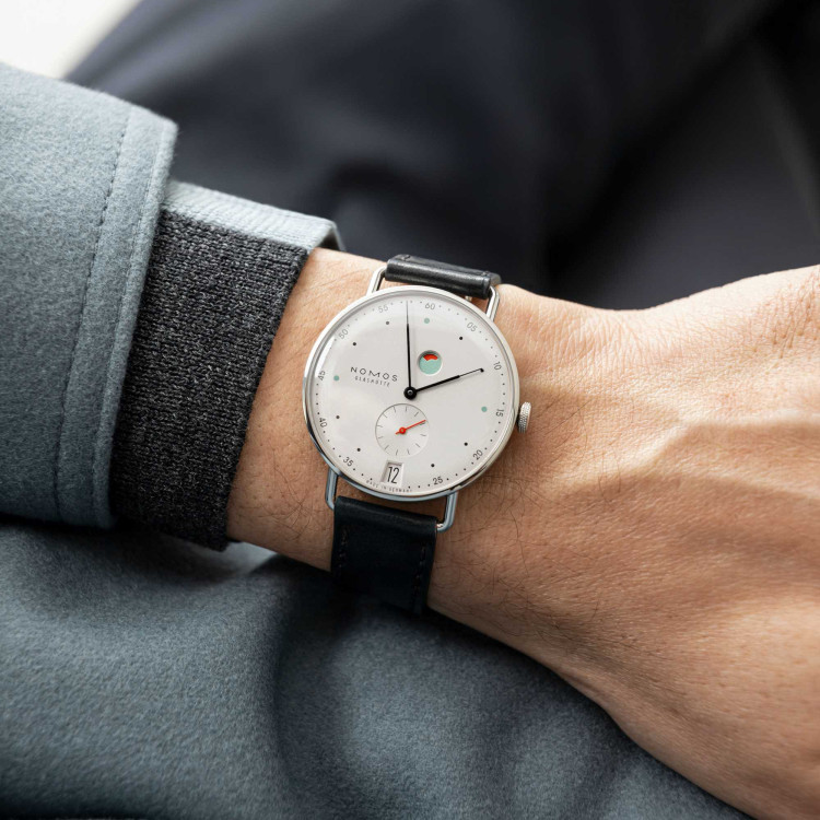 NOMOS Glashütte Metro Datum Gangreserve - Bild 6 