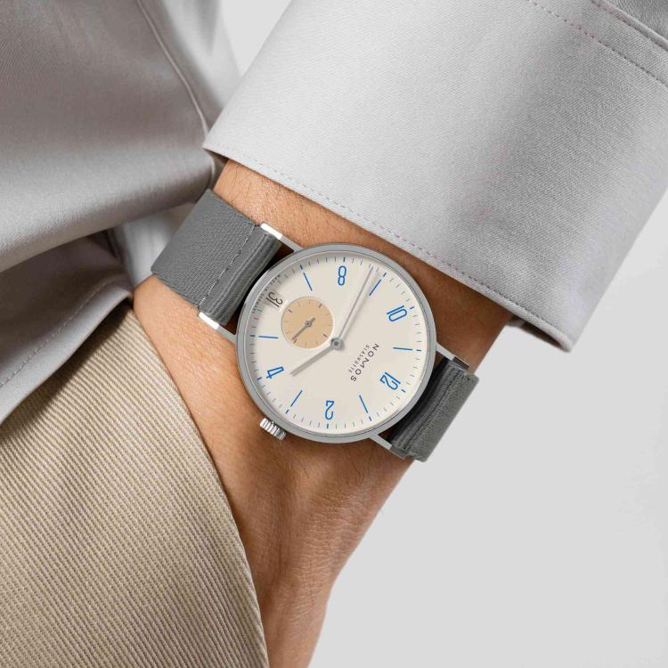 NOMOS Glashütte Tangente 38 Datum Schulhausweiß  - Bild 8 