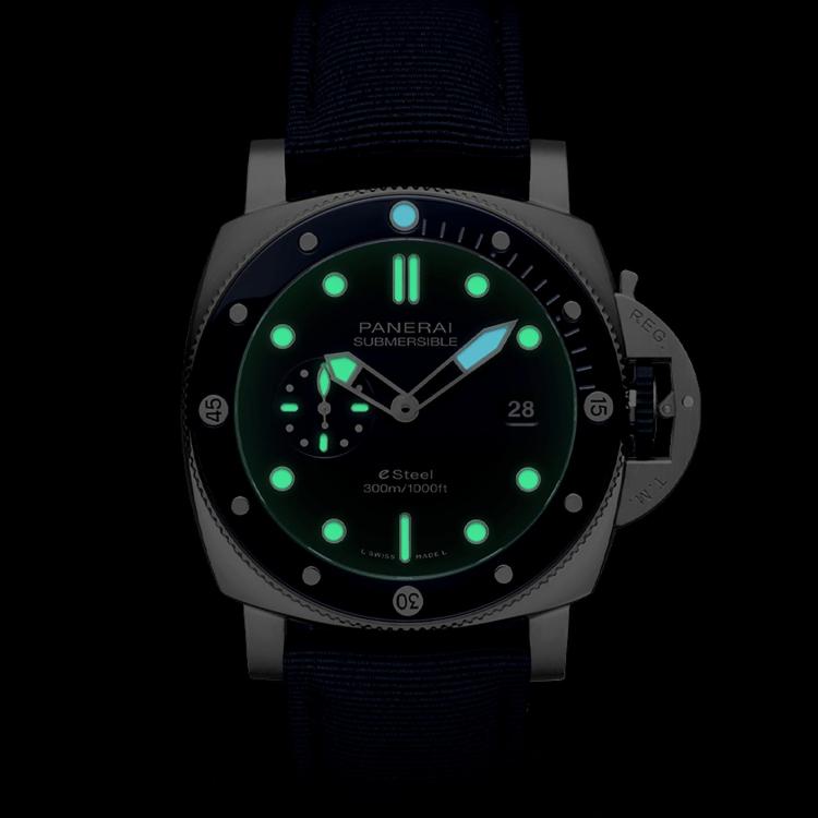 Panerai Submersible QuarantaQuattro ESteel™ Blu Profondo - Bild 2 