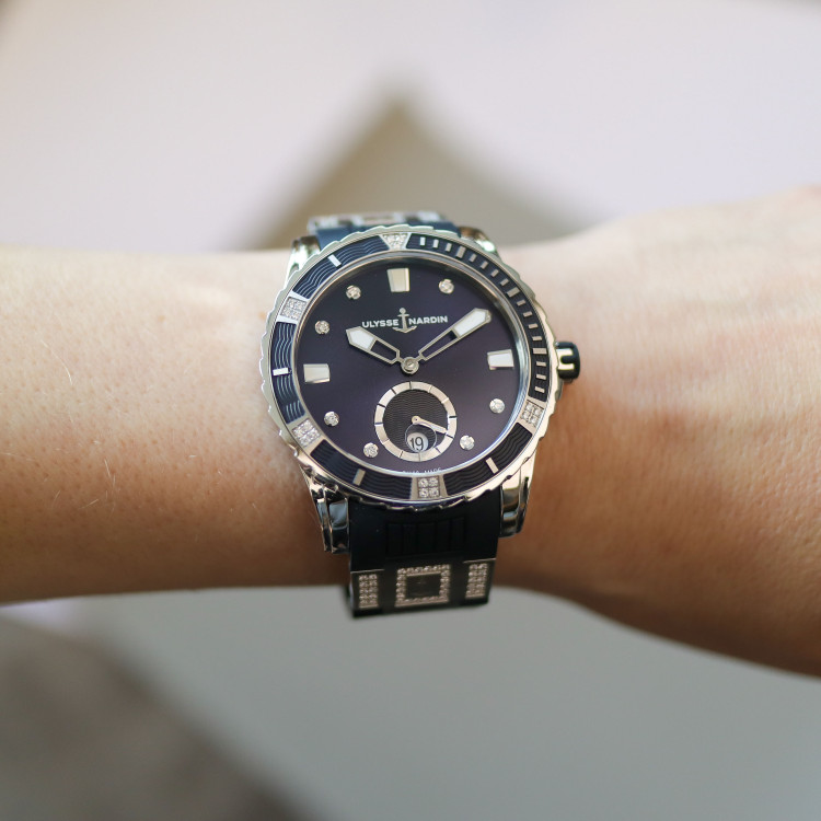 Automatik,  Ulysse Nardin Ulysse Nardin Lady Diver im Kundenauftrag 