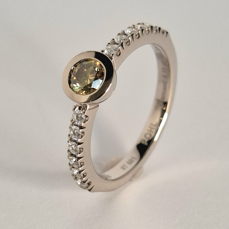Ringe, Weißgold,  Jochen Pohl JOCHEN POHL Ring 750/-WG Diamanten im Brillantschliff "Fancy Brown" 0,33 ct + 0,2ct G IF RW 54,5 