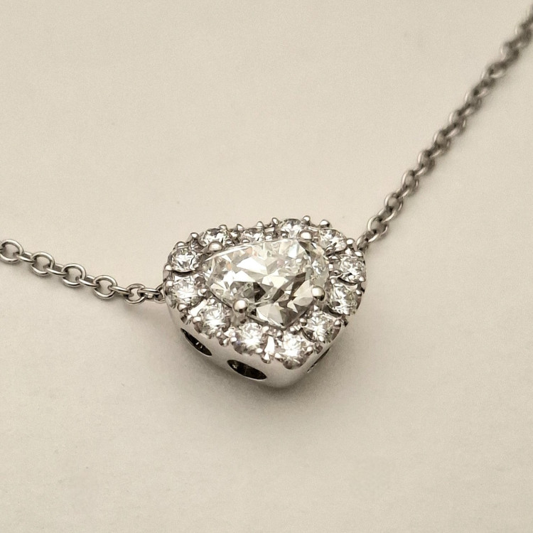 Catherine Sauvage Collier 004-5053 750/-WG mit Diamant Herz-Anhänger F/VS2 und G/VS - Bild 3 