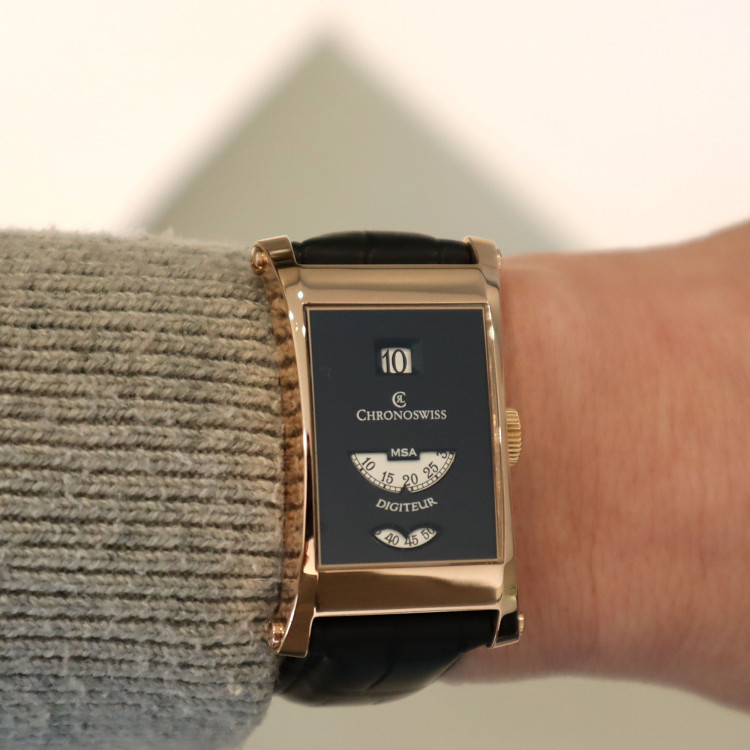 Handaufzug,  Chronoswiss Digiteur Rotgold 