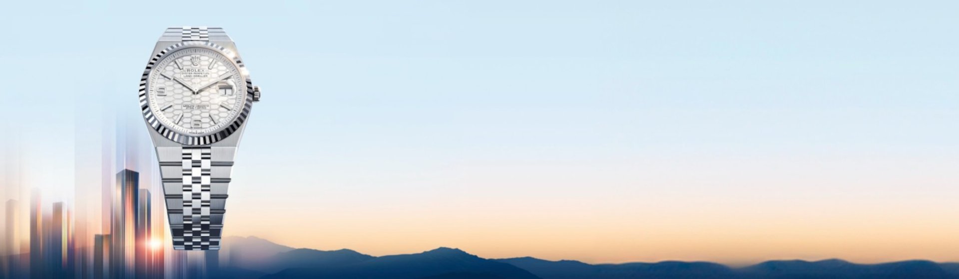 April 2025 3742x1092
